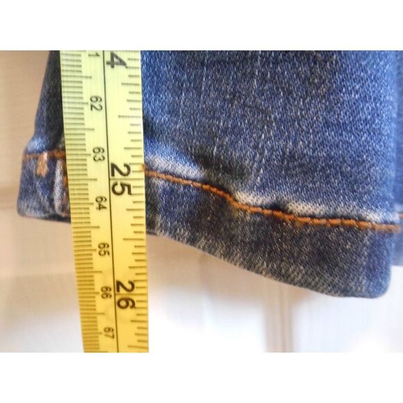 Time and Tru petite straight leg medium wash Jeans - Picture 6 of 6